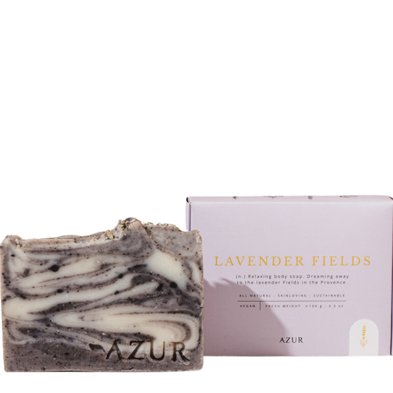 Sapone artigianale Lavender Fields con lavanda essiccata e confezione viola