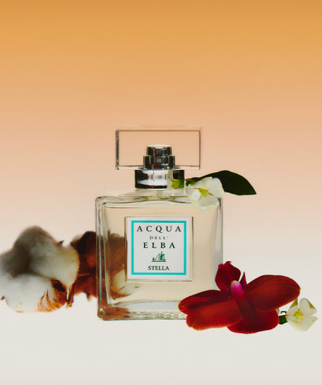Flacone profumo Acqua dell’Elba Stella con fiori e cotone, fragranza calda ispirata alle notti stellate del Mediterraneo